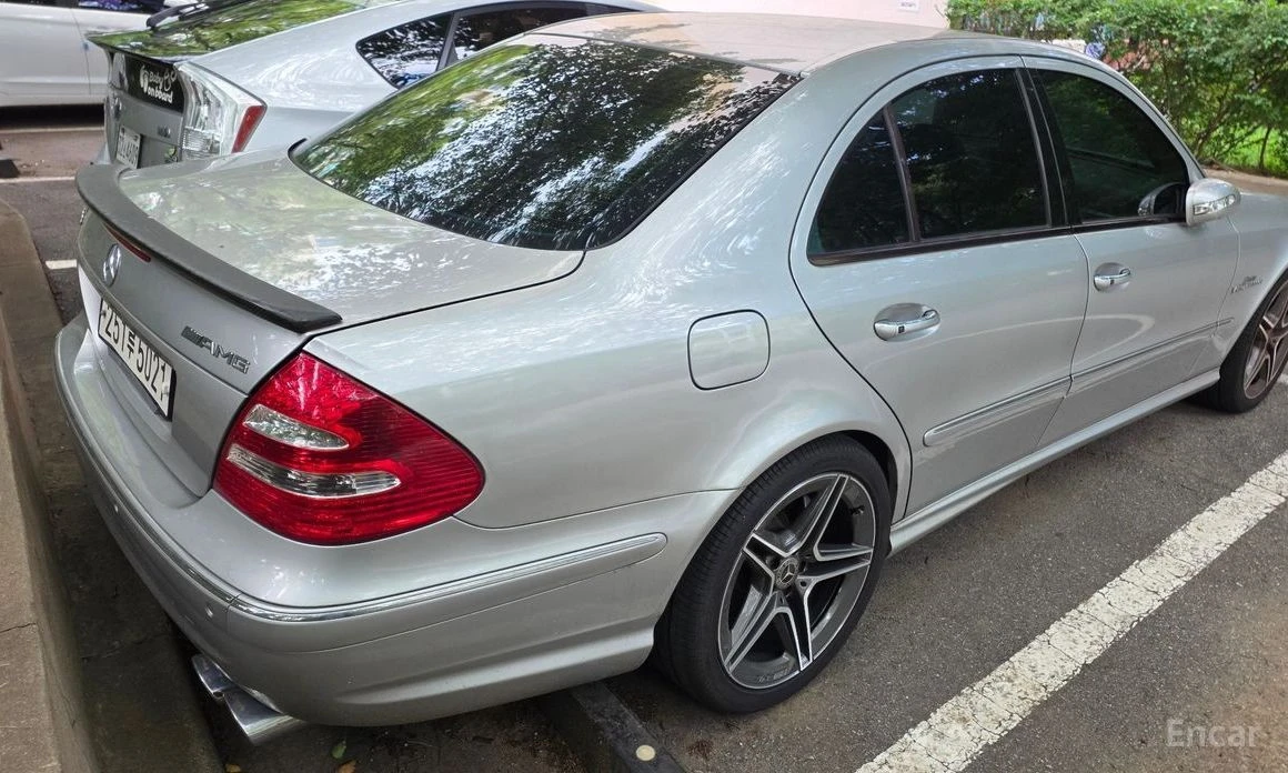 Mercedes-Benz E 55 AMG, снимка 4 - Автомобили и джипове - 54042188