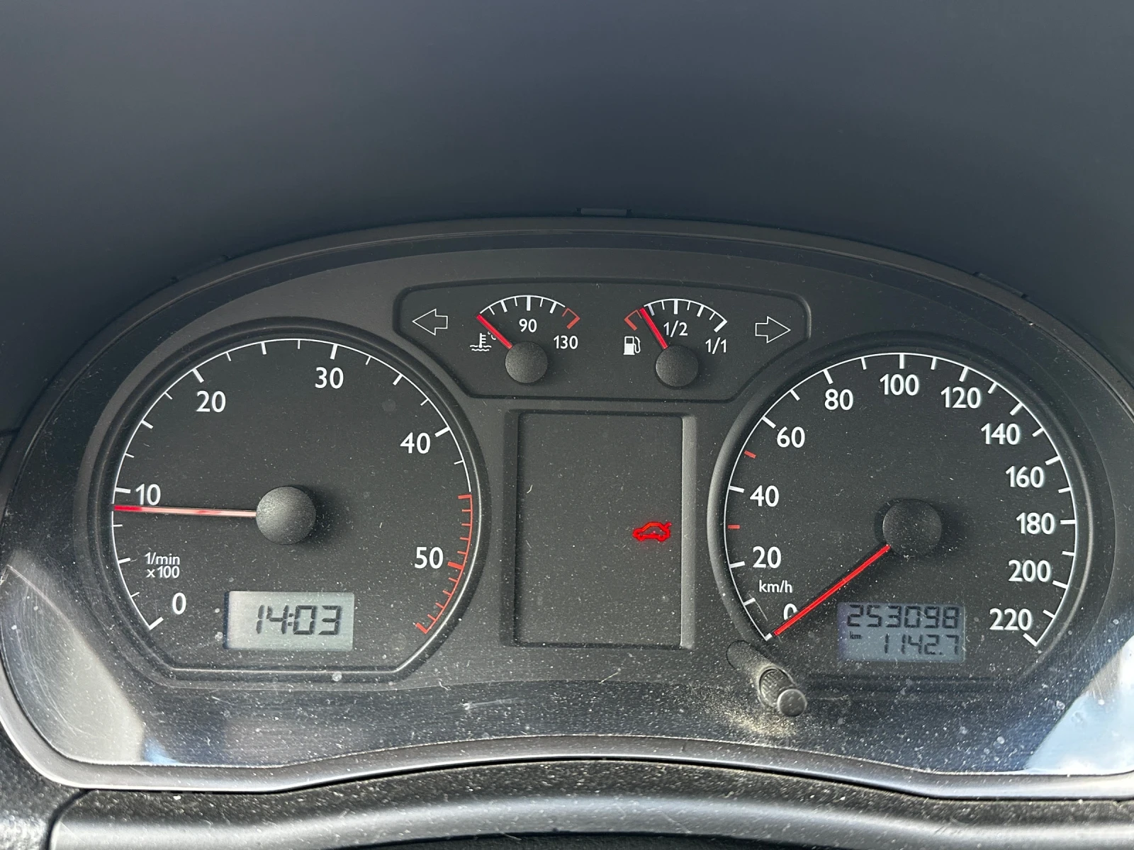 VW Polo 1.9SDI КЛИМА, снимка 9 - Автомобили и джипове - 54150570