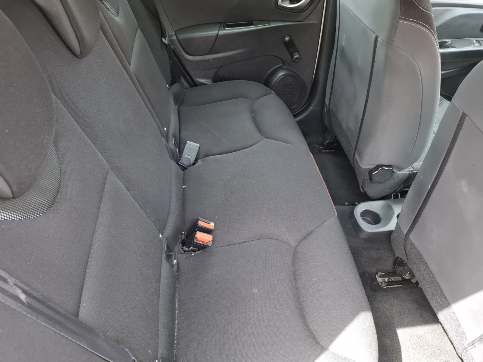 Renault Clio 1.5 dCi * LED * EURO6, снимка 7 - Автомобили и джипове - 54233478