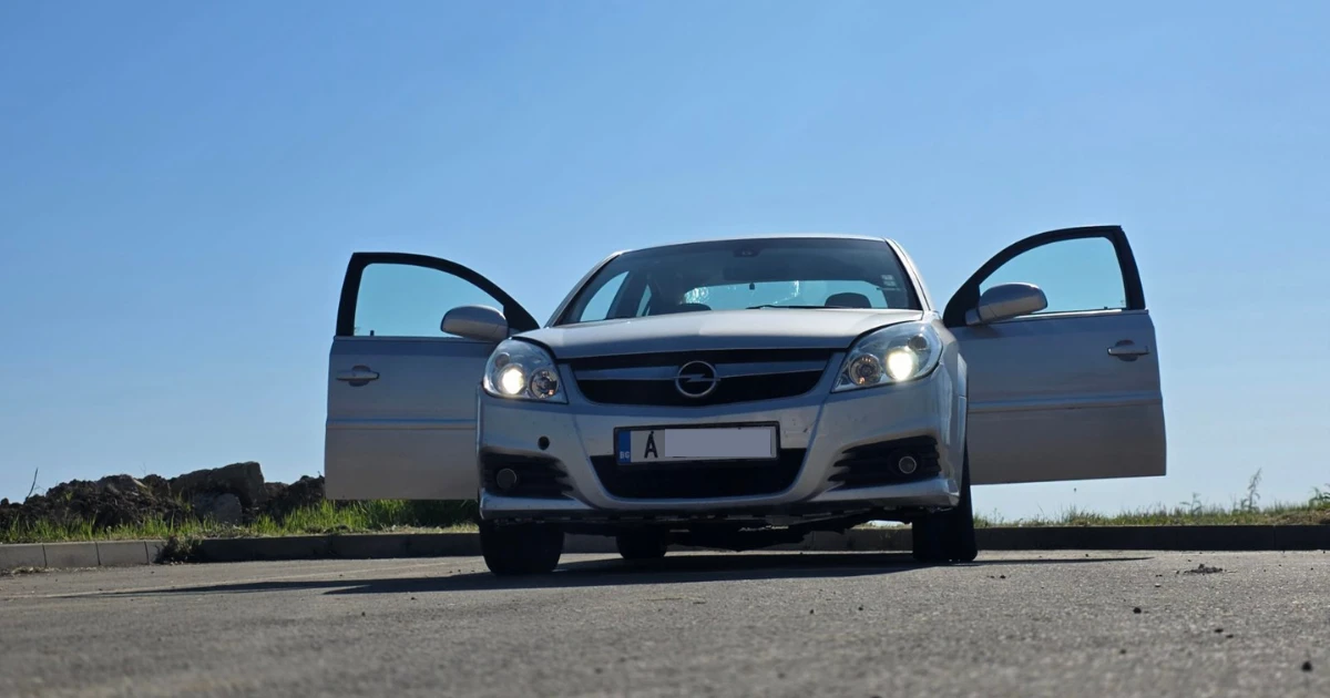 Opel Vectra C, снимка 3 - Автомобили и джипове - 54317479