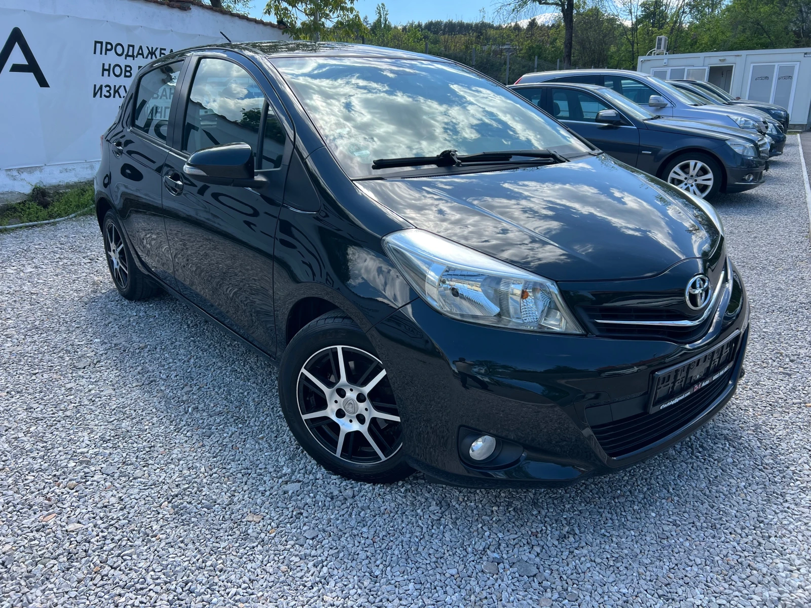 Toyota Yaris 1.3-АВТОМАТИК!