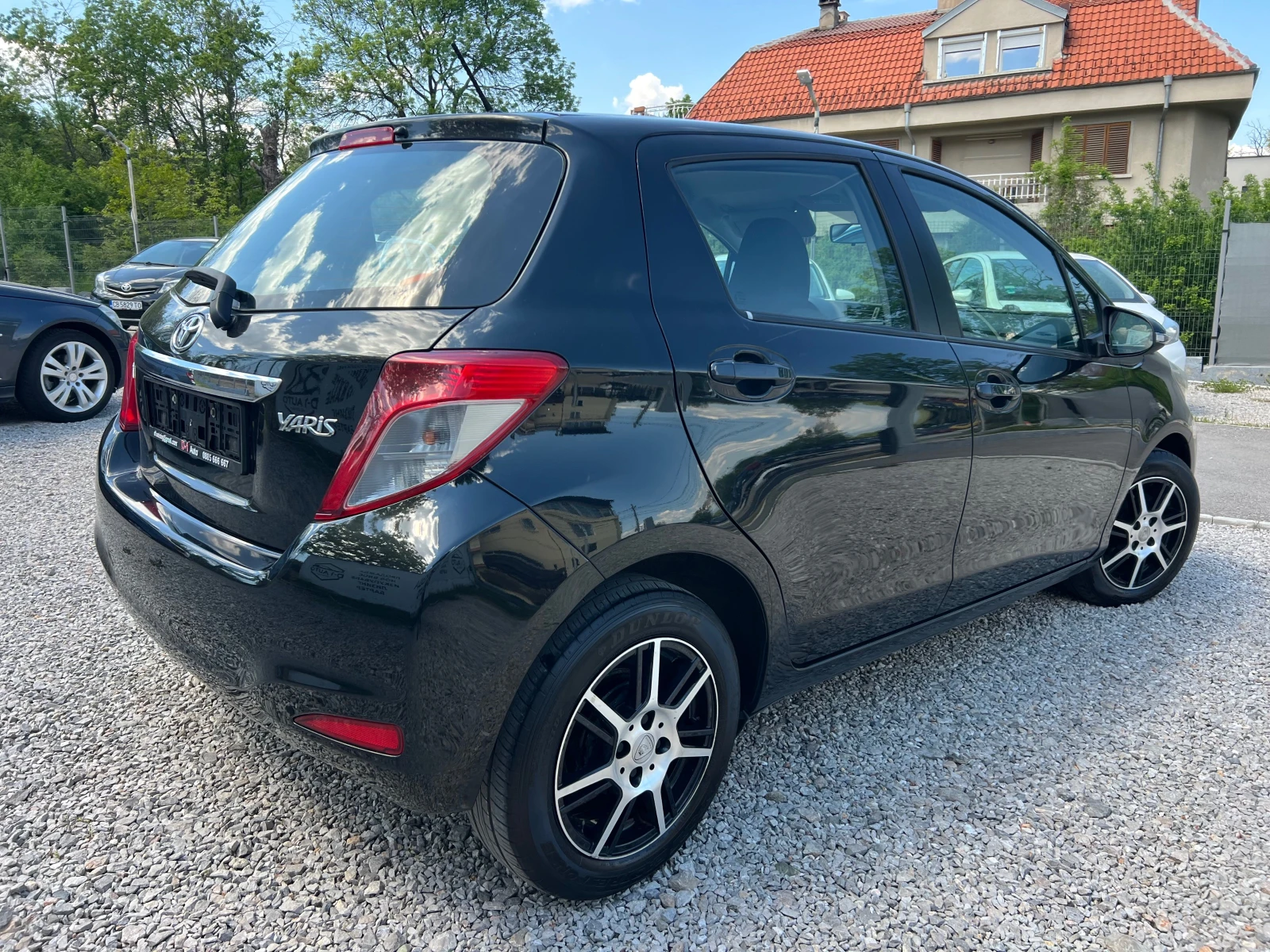 Toyota Yaris 1.3-АВТОМАТИК!, снимка 4 - Автомобили и джипове - 54440878