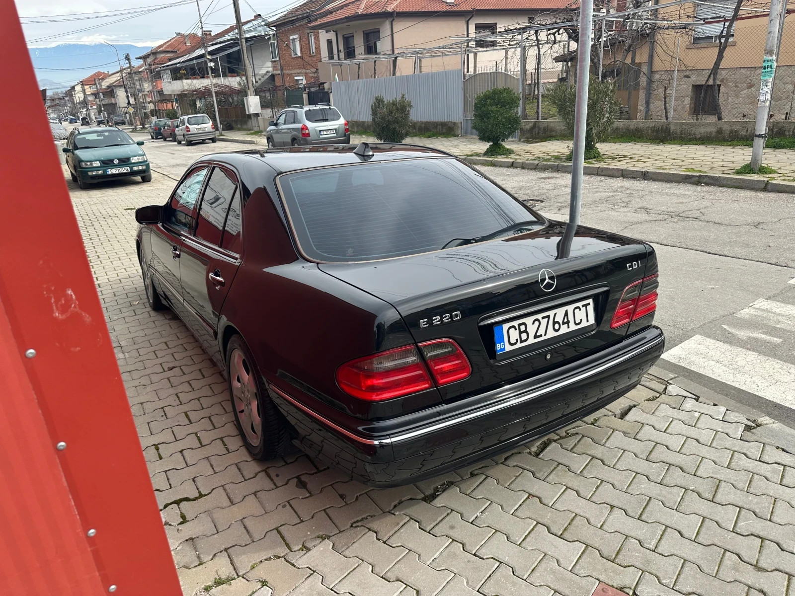 Mercedes-Benz E 220