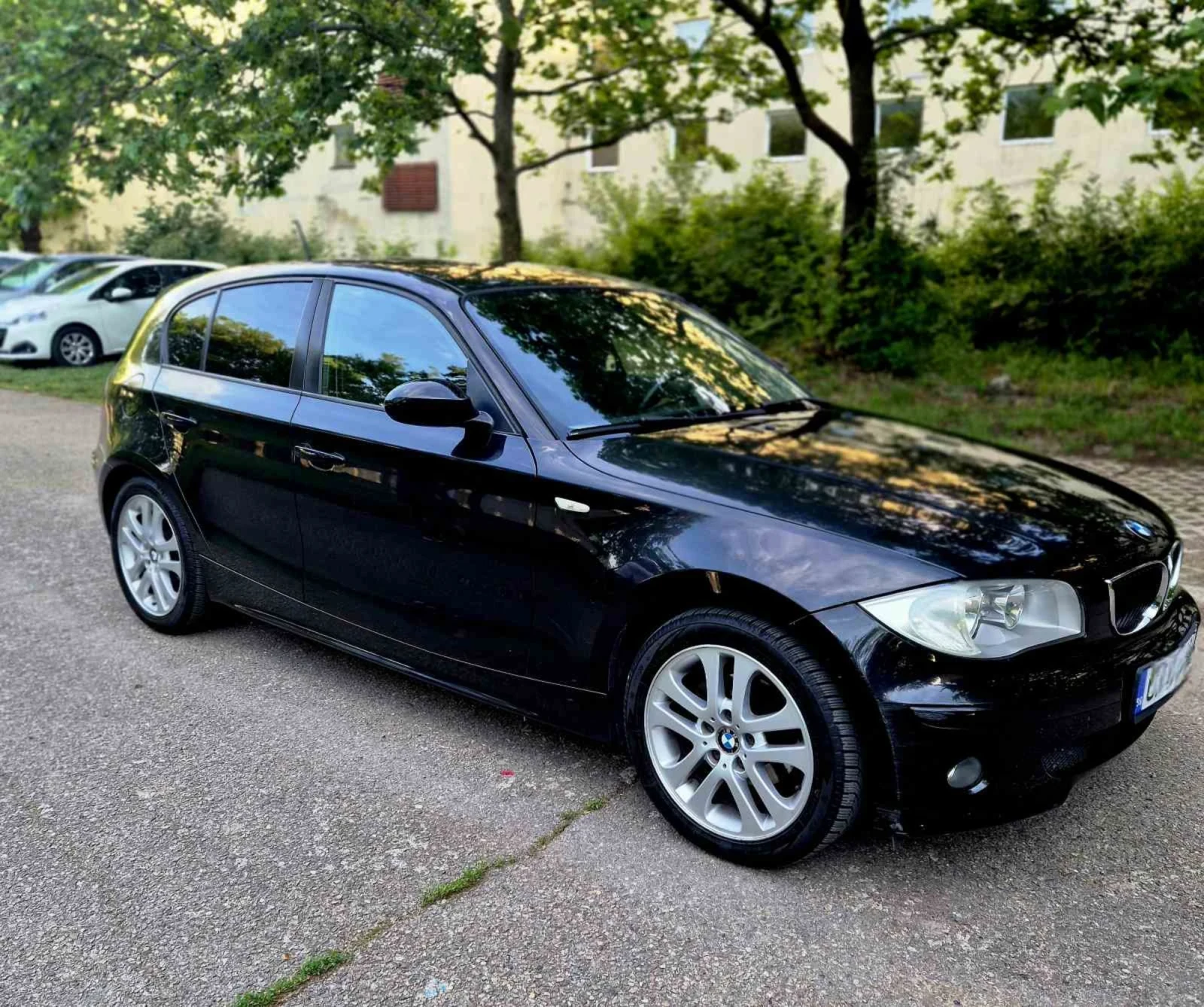 BMW 118 2.0, снимка 3 - Автомобили и джипове - 54665418