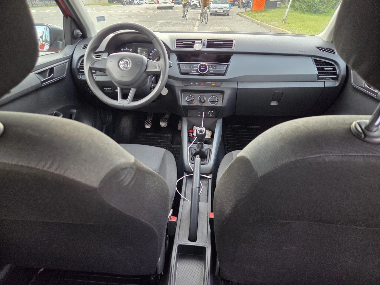 Skoda Fabia, снимка 13 - Автомобили и джипове - 54811938