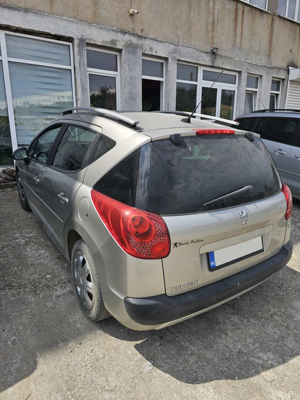 Peugeot 207 1.4 16V SW, снимка 6 - Автомобили и джипове - 55052251