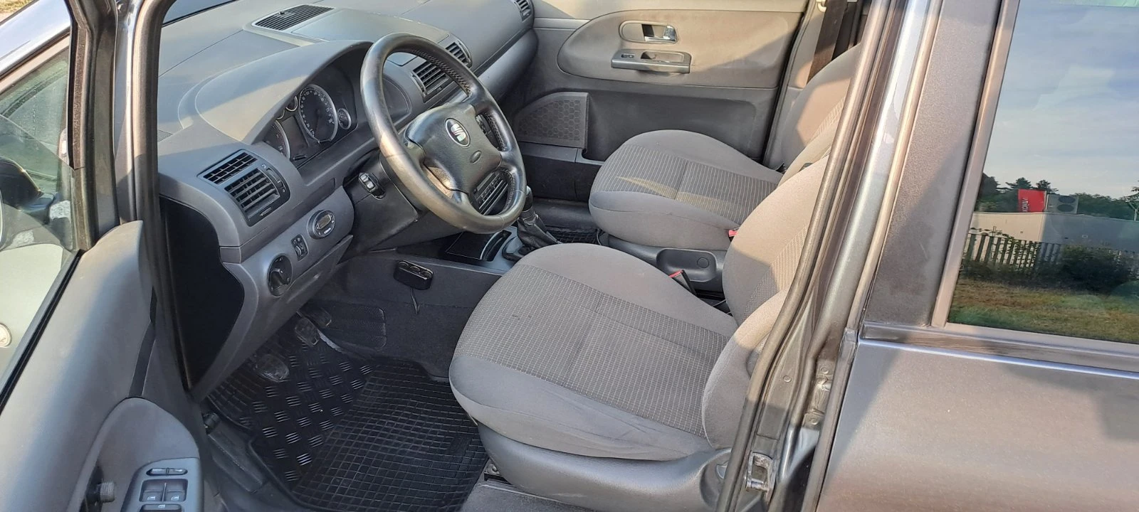 Seat Alhambra 1.9TDI 7 Местен, снимка 5 - Автомобили и джипове - 55431211