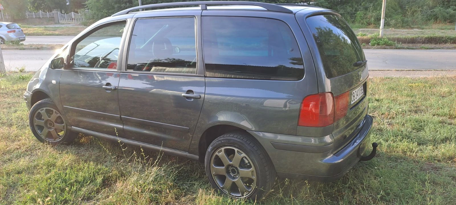 Seat Alhambra 1.9TDI 7 Местен, снимка 9 - Автомобили и джипове - 55431211