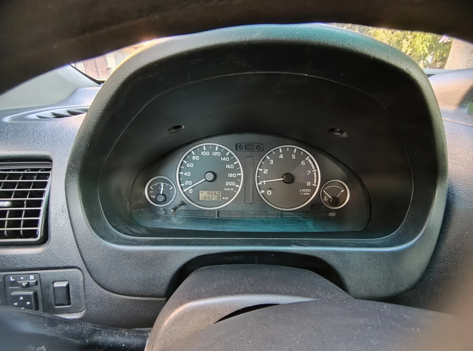 Mitsubishi Space star, снимка 15 - Автомобили и джипове - 55694764
