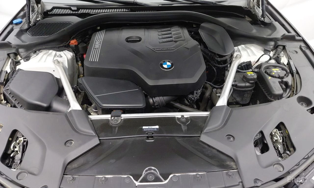 BMW 530 i* XDRIVE* M SPORT* INDIVIDUAL* ОБДУХ* КРАЙНА ЦЕНА, снимка 5 - Автомобили и джипове - 55983733
