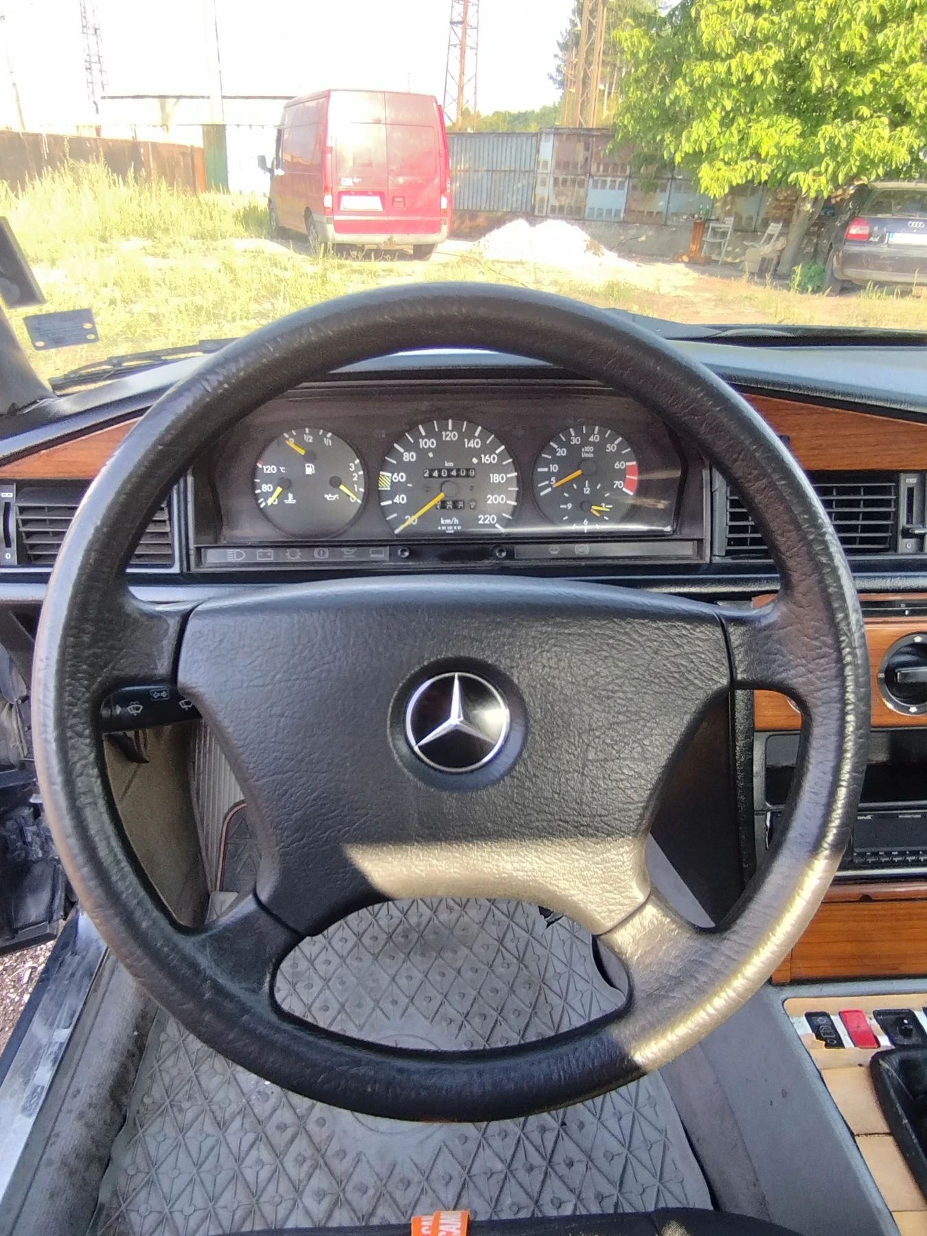 Mercedes-Benz 190 Регистриран, В движение , снимка 8 - Автомобили и джипове - 56049002