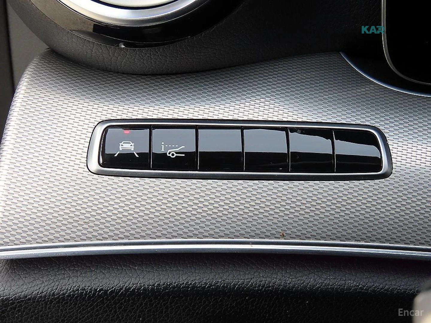 Mercedes-Benz E 250 AMG* КОЖА* ОБДУХВ* НАВИ, снимка 13 - Автомобили и джипове - 56224005