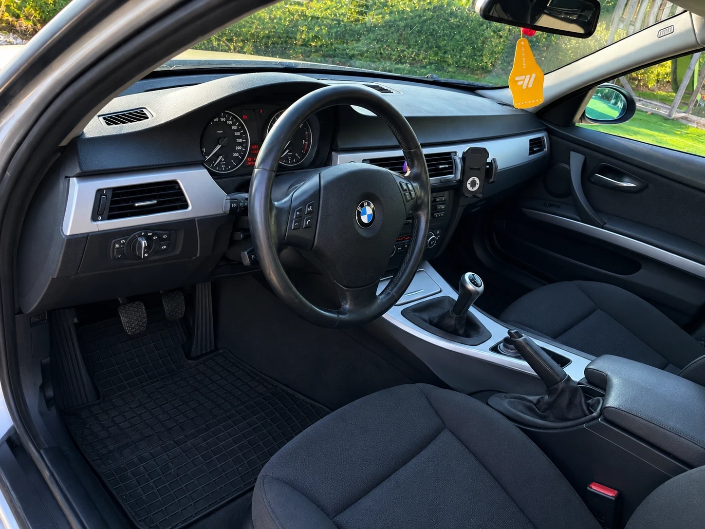 BMW 320, снимка 11 - Автомобили и джипове - 56558163