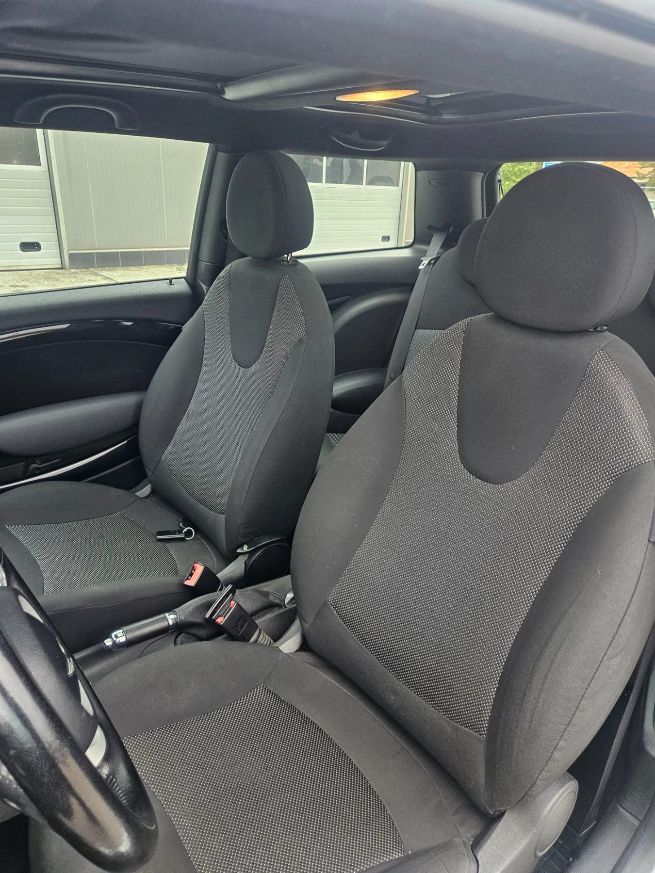 Mini Cooper 1.6D, снимка 16 - Автомобили и джипове - 56480609