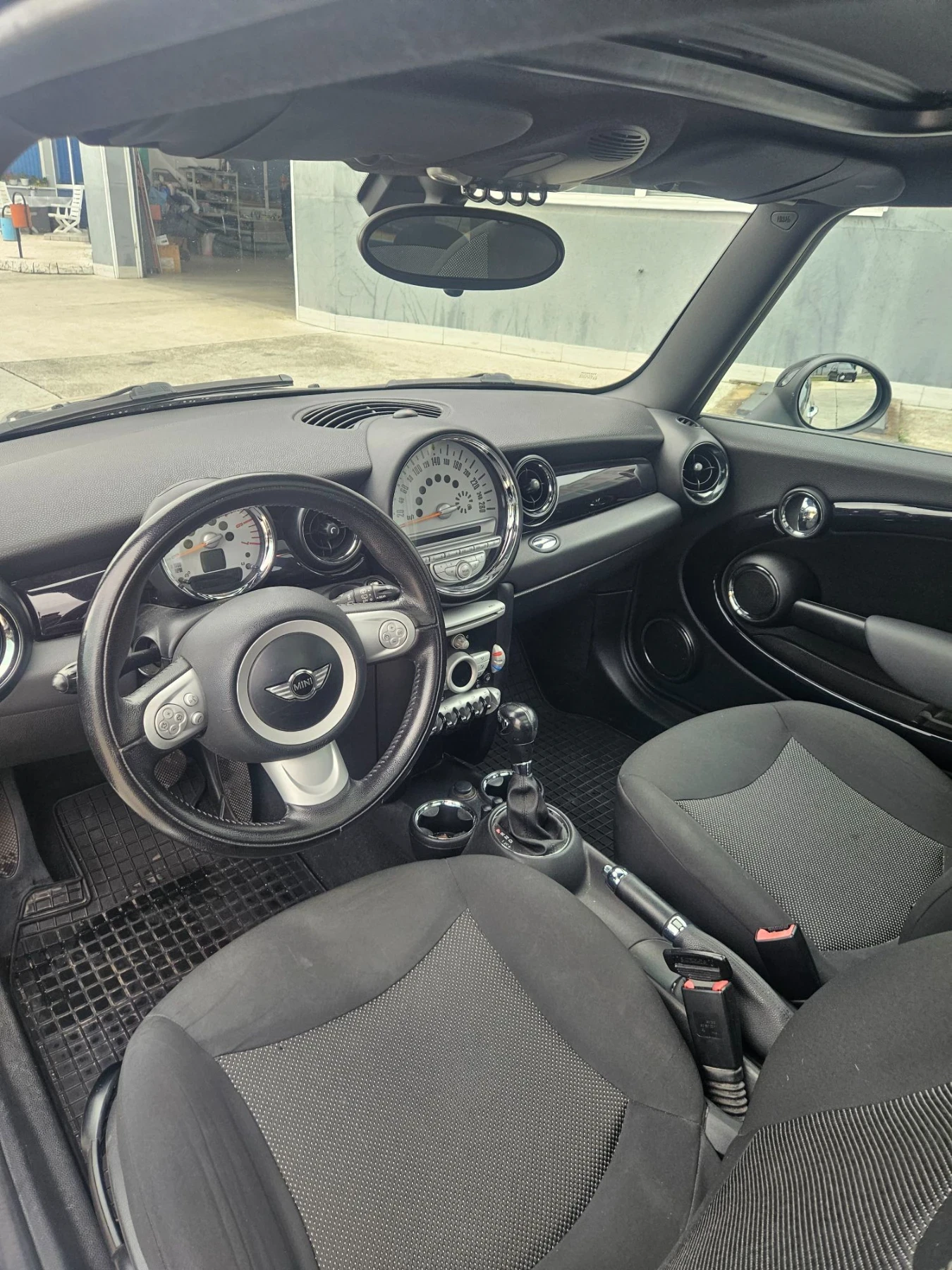 Mini Cooper 1.6D, снимка 13 - Автомобили и джипове - 56480609