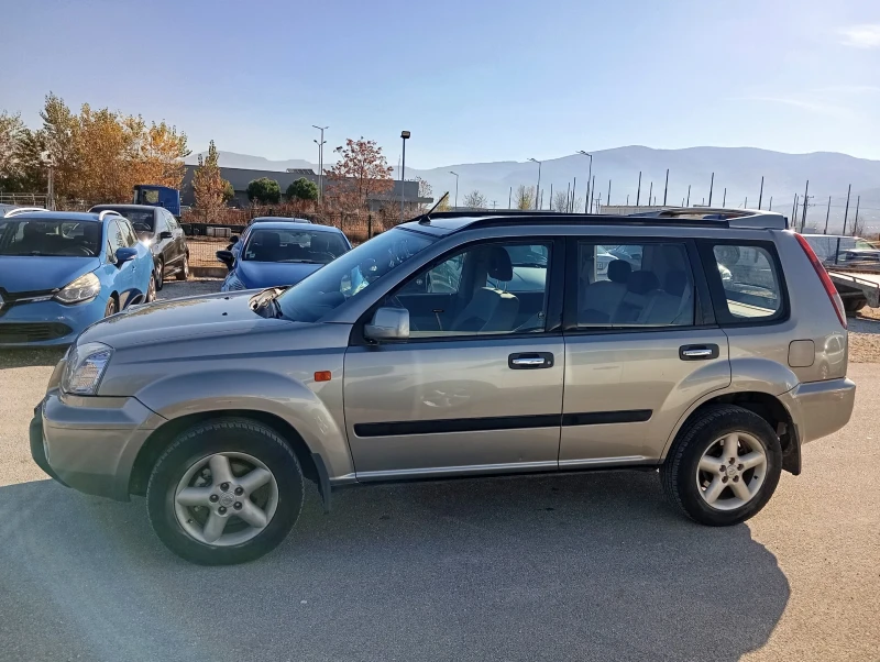 Nissan X-trail 2.2 дизел , снимка 6 - Автомобили и джипове - 48046815