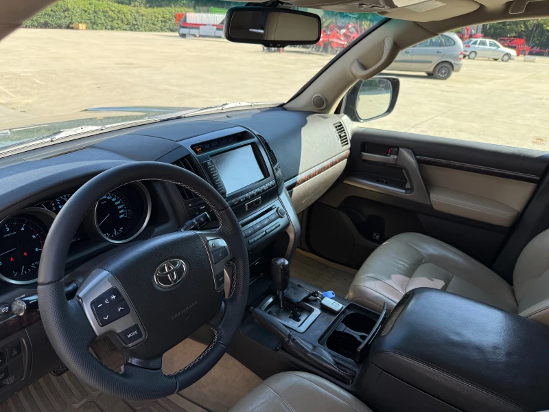 Toyota Land cruiser 200 4.5 V8, снимка 7 - Автомобили и джипове - 52563985