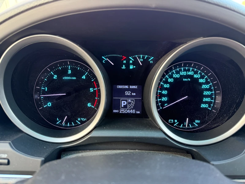 Toyota Land cruiser 200 4.5 V8, снимка 5 - Автомобили и джипове - 52563985