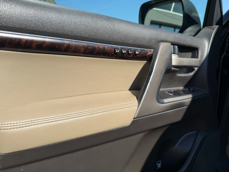 Toyota Land cruiser 200 4.5 V8, снимка 8 - Автомобили и джипове - 52563985