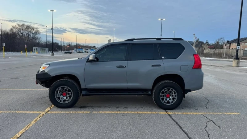 Lexus GX 460 * * Ultra Premium Overland* * AWD* * , снимка 3 - Автомобили и джипове - 53032368