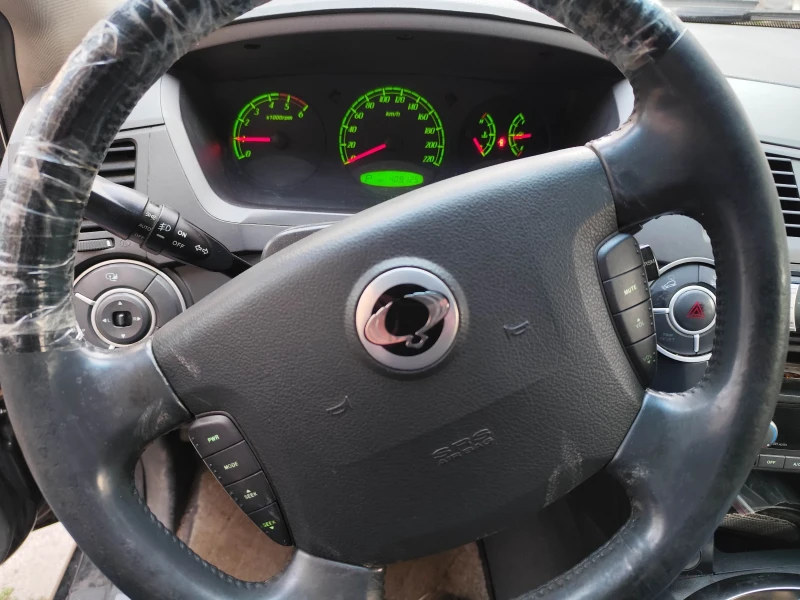 SsangYong Kyron, снимка 8 - Автомобили и джипове - 53032339