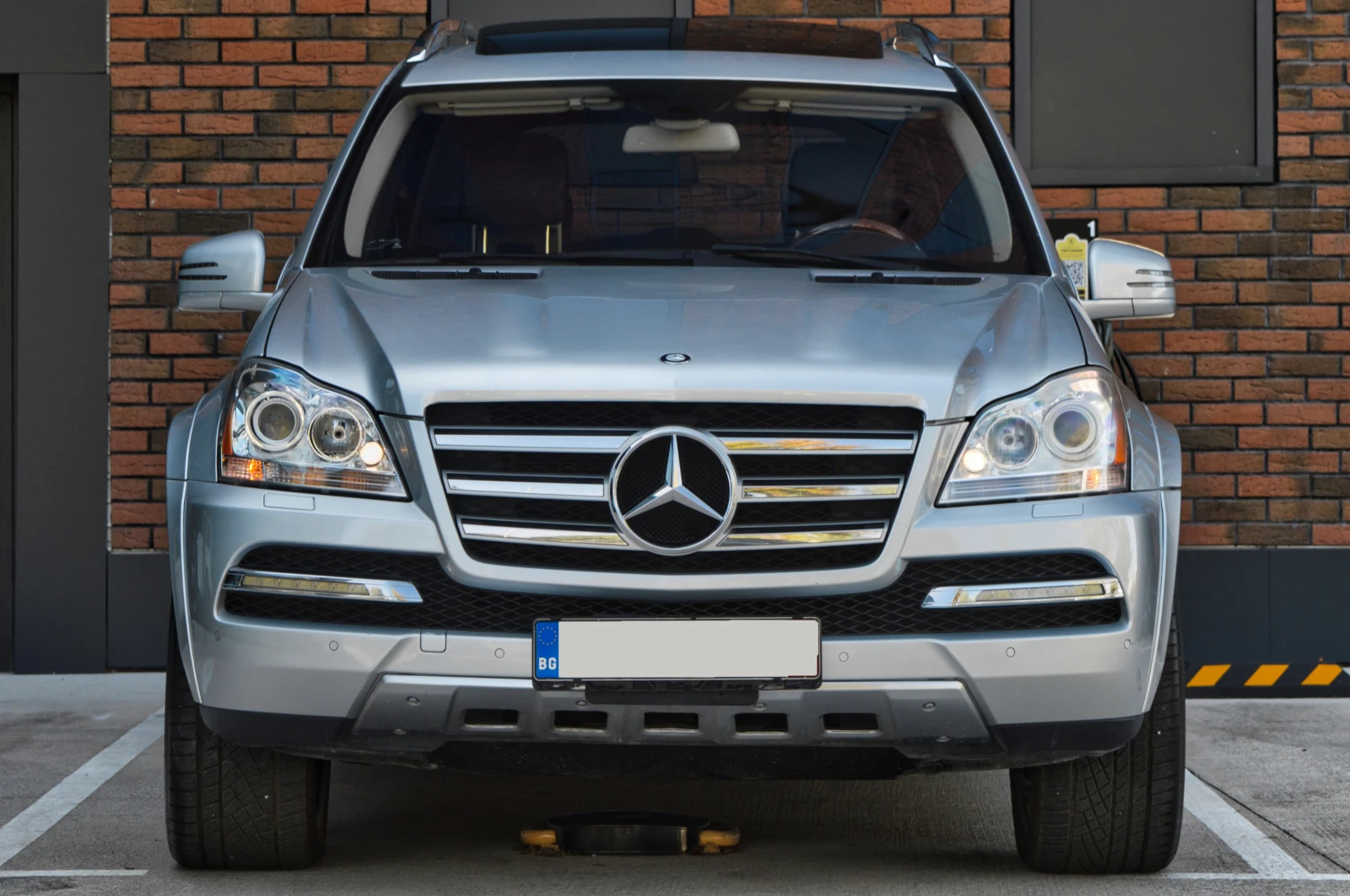 Mercedes-Benz GL 550 4 Matic - изображение 2