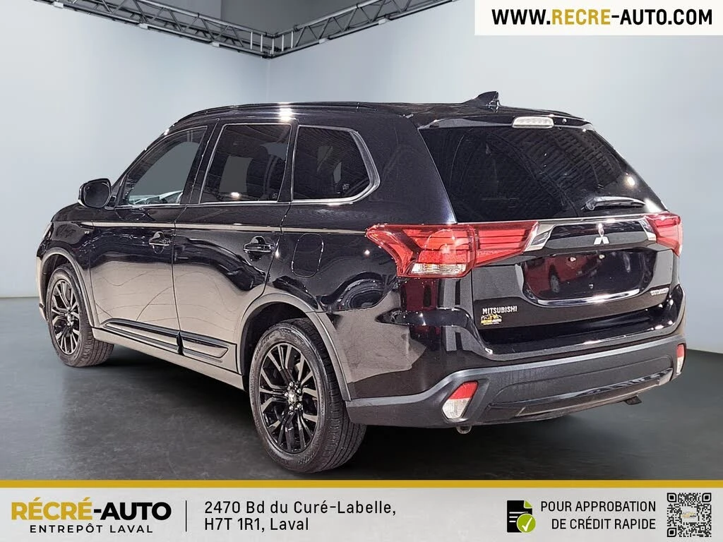 Mitsubishi Outlander SE AWC* ПОДГРЕВ* КАМЕРА* ШИБИДАХ* СЛЕДЕНЕ НА ЛЕНТИ - изображение 4