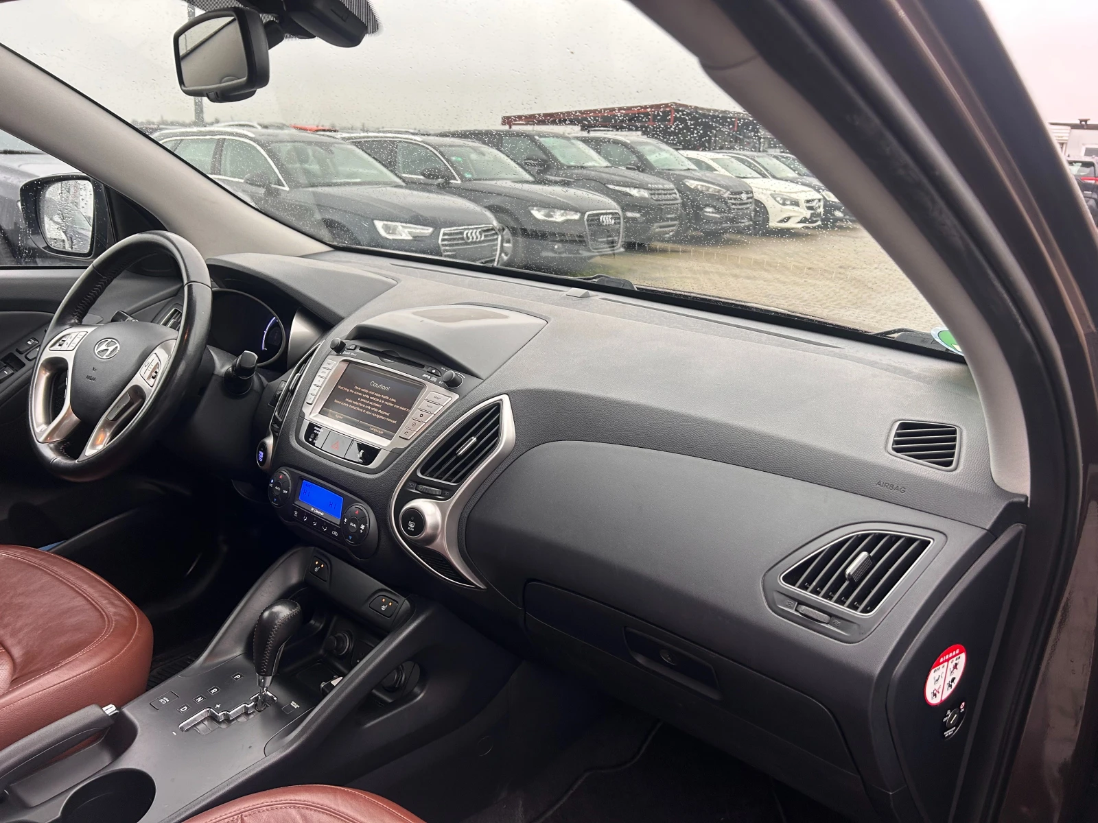 Hyundai IX35 2.0CRDI 4WD AVTOMAT/PANORAMA/KOJA/NAVI EURO 5 | Mobile.bg   11