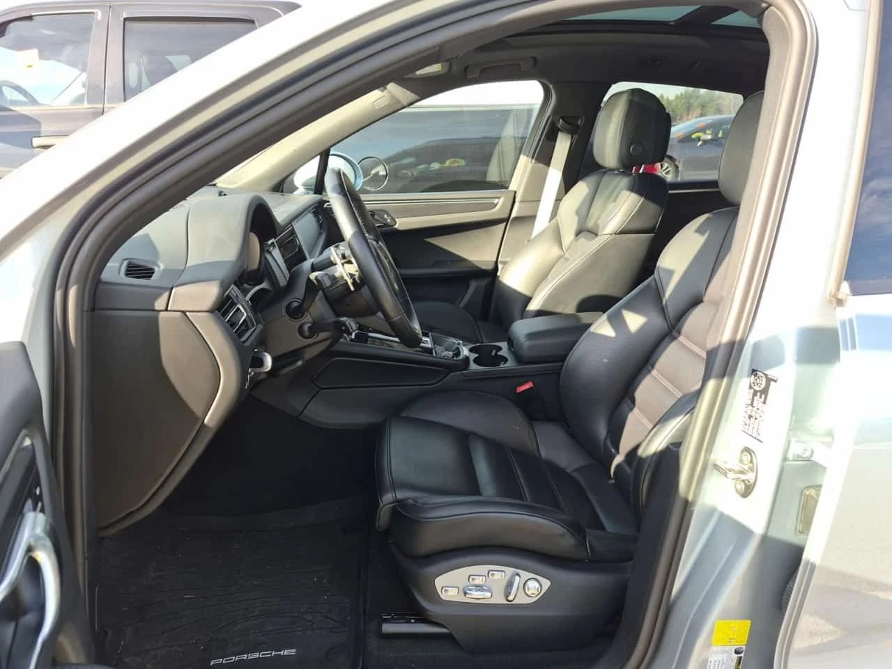 Porsche Macan * T * CARFAX * ПАНОРАМА * BOSE * ОБДУХВАНЕ - изображение 5