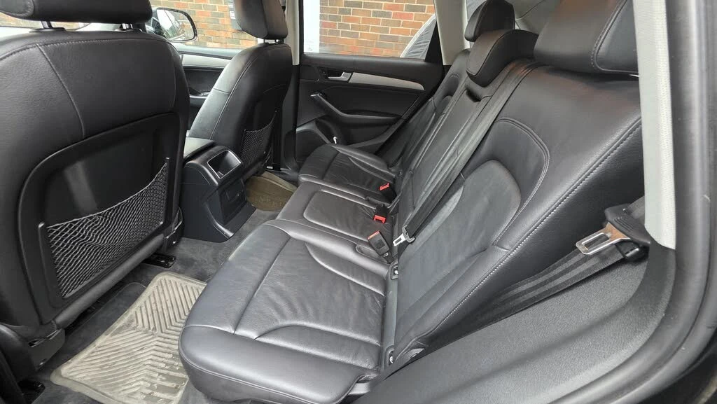 Audi Q5 Komfort * Quattro * АвтоКредит (ЦЕНА ДО БГ), снимка 11 - Автомобили и джипове - 53991282