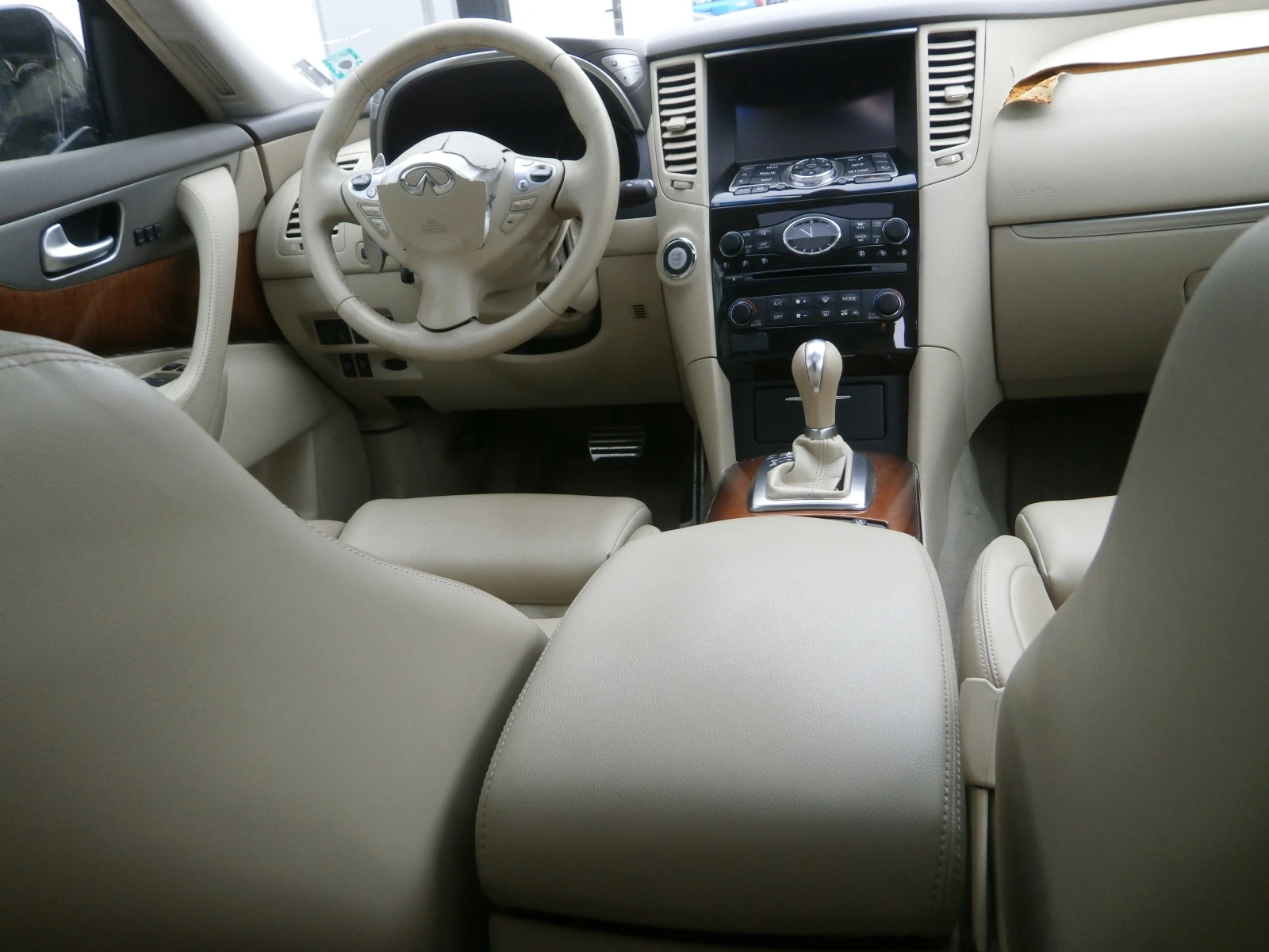 Infiniti QX70 3.0d/40.000 km. | Mobile.bg � ����������� 12