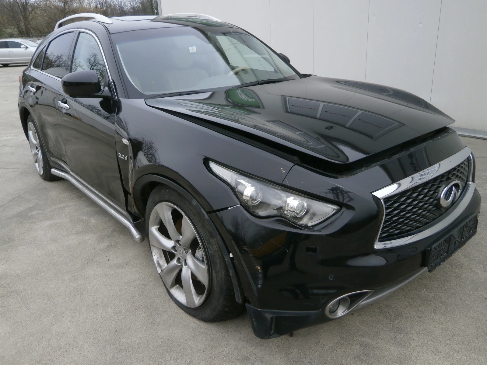Infiniti QX70 3.0d/40.000 km. | Mobile.bg � ����������� 3