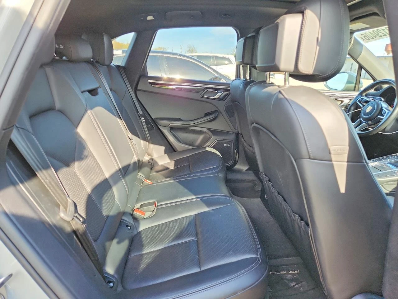 Porsche Macan AWD| MATRIX| PANO| ПОДГРЕВ, снимка 11 - Автомобили и джипове - 54335622