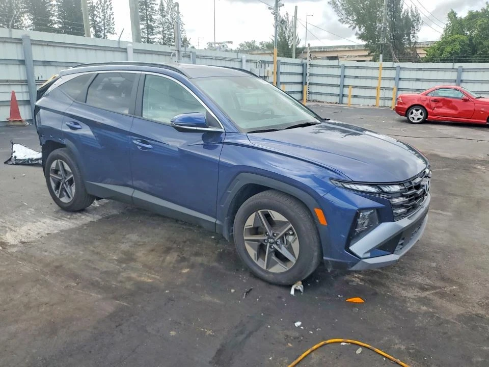 Hyundai Tucson, снимка 4 - Автомобили и джипове - 54707785