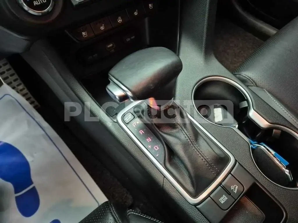 Kia Sportage ОБДУХВАНЕ * ПАНО * KEYLESS * АВТОКРЕДИТ, снимка 8 - Автомобили и джипове - 55033802