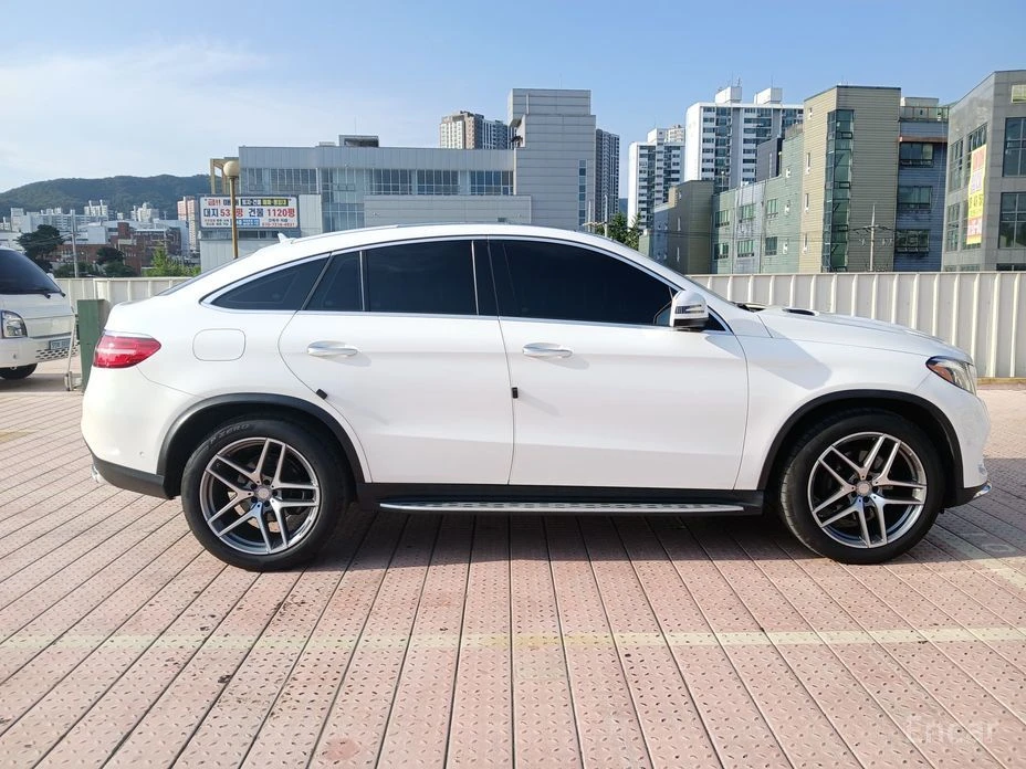 Mercedes-Benz GLE Coupe, снимка 6 - Автомобили и джипове - 55817104