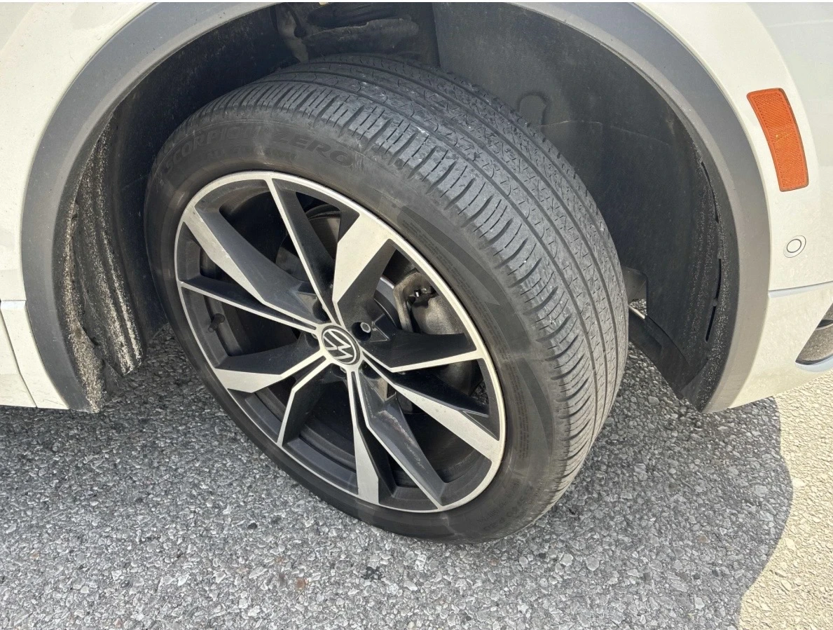 VW Tiguan Highline R-line/DISTRONIC/360/Обдухване/Fender, снимка 6 - Автомобили и джипове - 56157331
