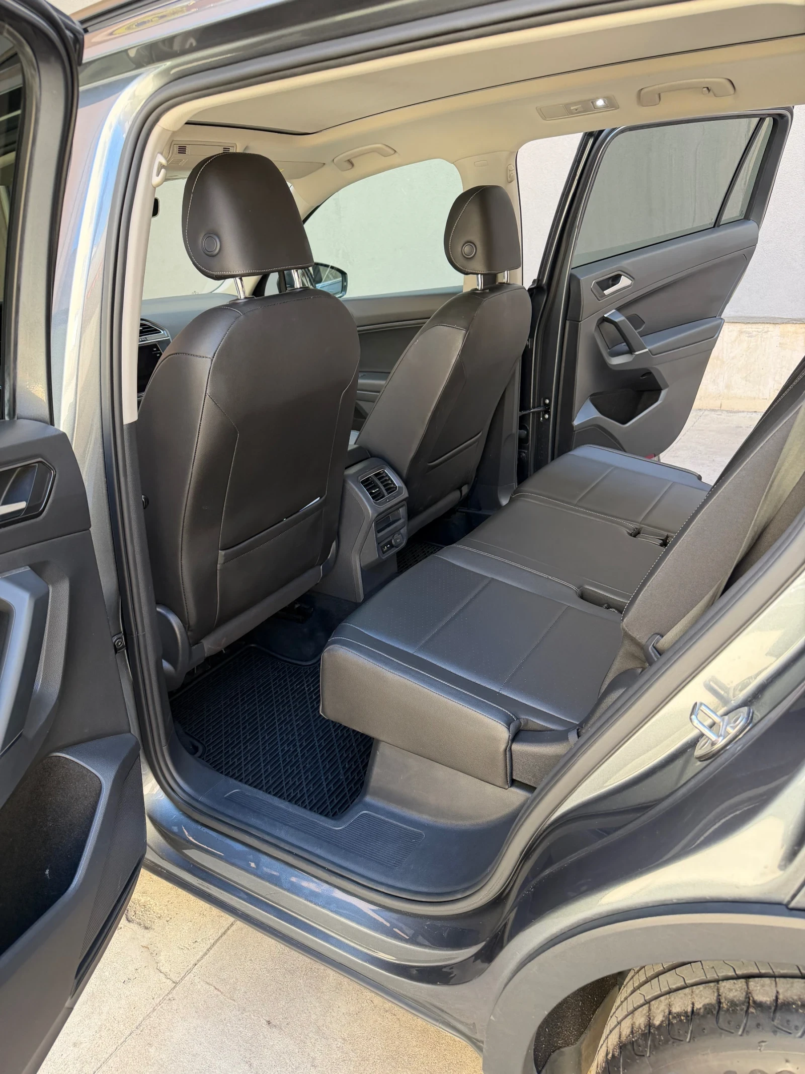 VW Tiguan Allspace, снимка 4 - Автомобили и джипове - 56262155