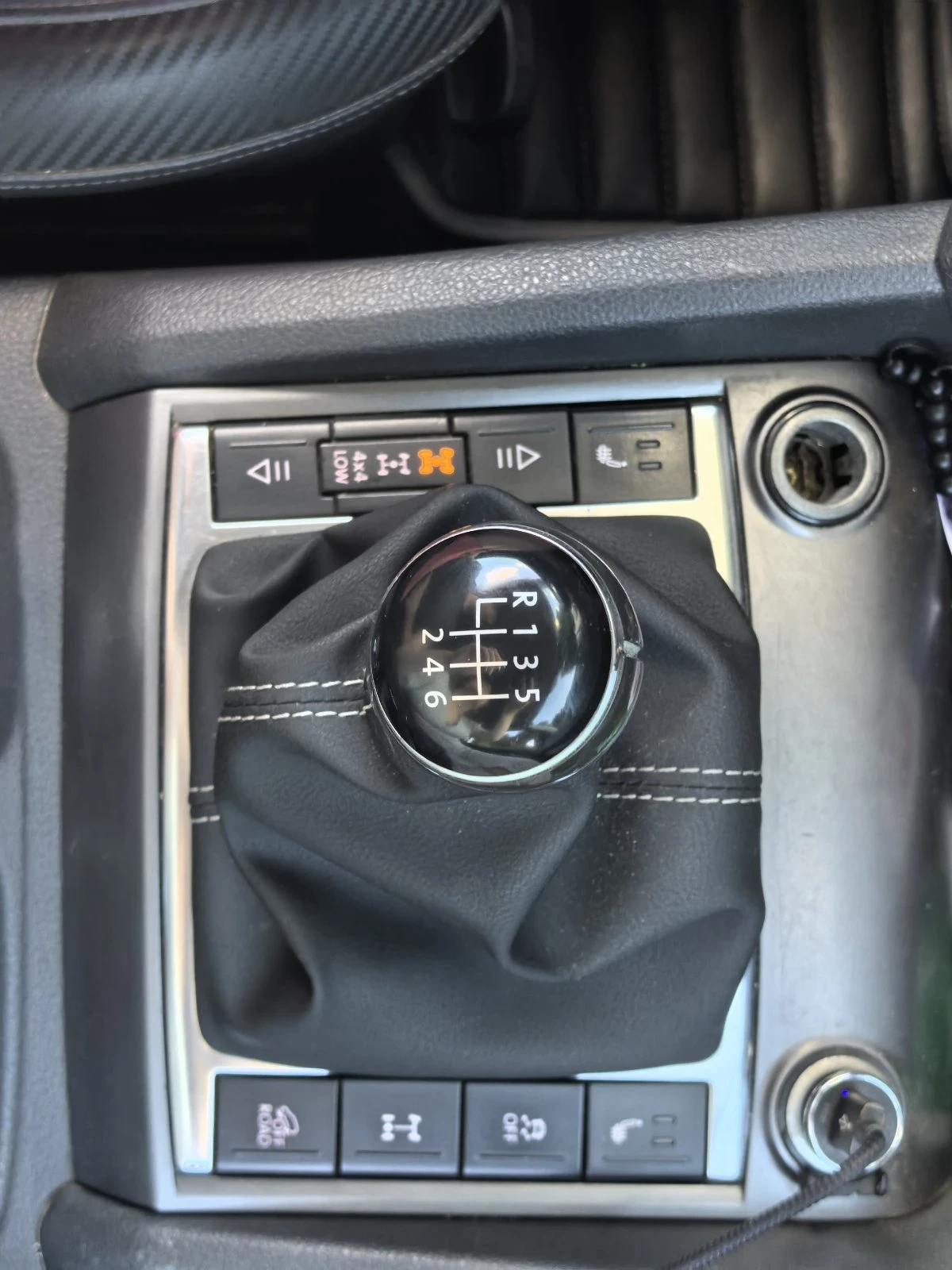 VW Amarok, снимка 15 - Автомобили и джипове - 56343652