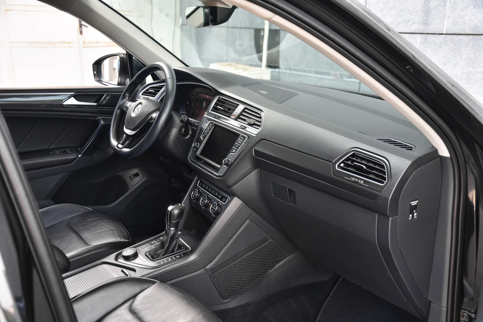 VW Tiguan 2.0 TDI R-LINE | Mobile.bg � ����������� 15