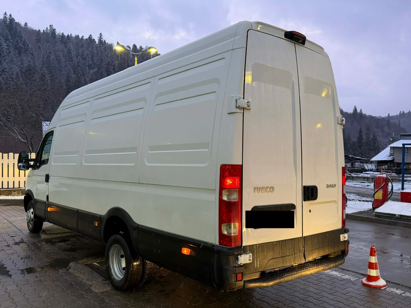 Iveco 35c13 * КЛИМА* MAXXI* ТОП ТОП ТОП ЦЕНА* FACELIFT* , снимка 2 - Бусове и автобуси - 54171567