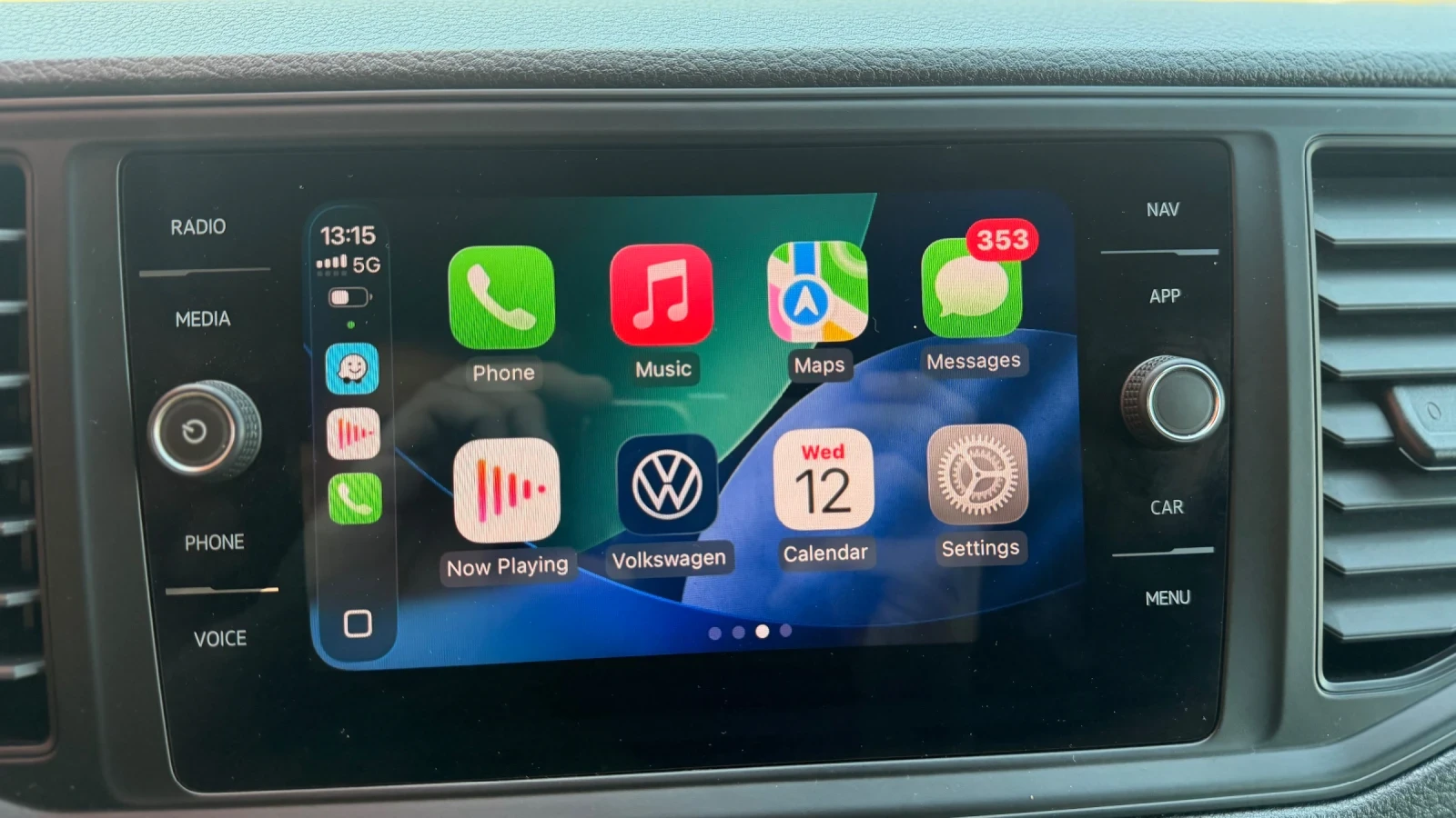 VW Crafter CARPLAY/НОВ/2 КЛЮЧА/ПЕЧКА, снимка 8 - Бусове и автобуси - 55640668