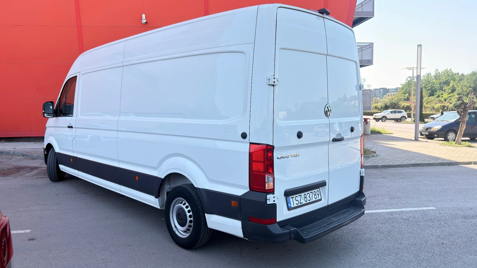 VW Crafter CARPLAY/НОВ/2 КЛЮЧА/ПЕЧКА, снимка 3 - Бусове и автобуси - 55640668