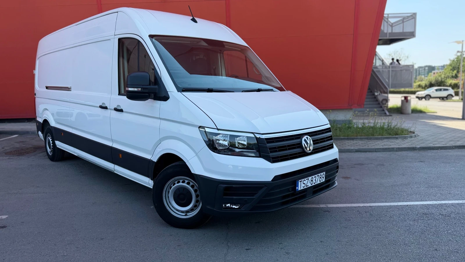 VW Crafter CARPLAY/НОВ/2 КЛЮЧА/ПЕЧКА, снимка 2 - Бусове и автобуси - 55640668