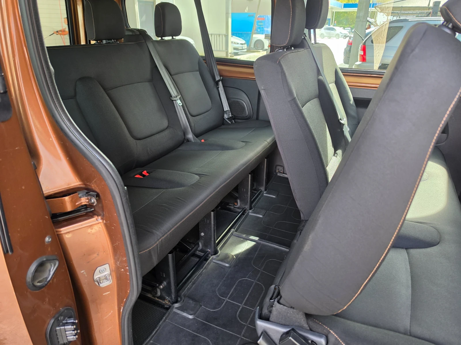 Renault Trafic 1.6 d 120 kc, снимка 7 - Бусове и автобуси - 56416919
