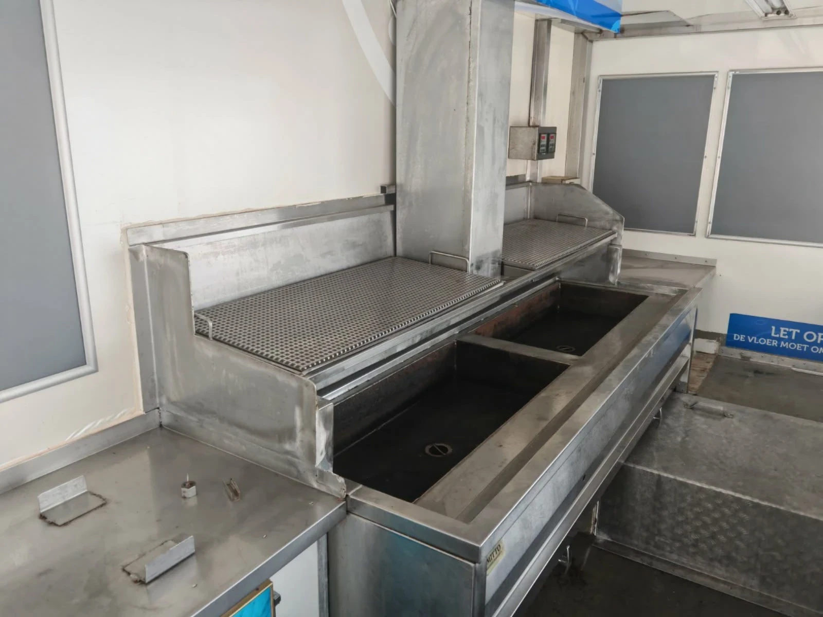 Каравана Други, снимка 4 - Каравани и кемпери - 53725546