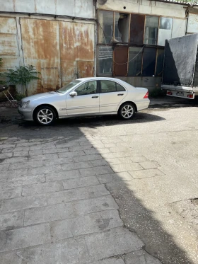 Mercedes-Benz C 220, снимка 8