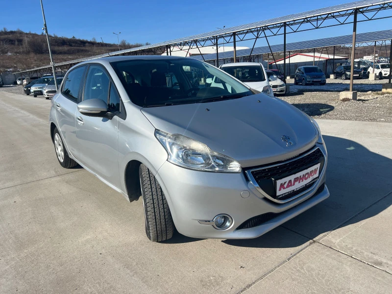 Peugeot 208 1.4i GPL, снимка 9 - Автомобили и джипове - 46354978