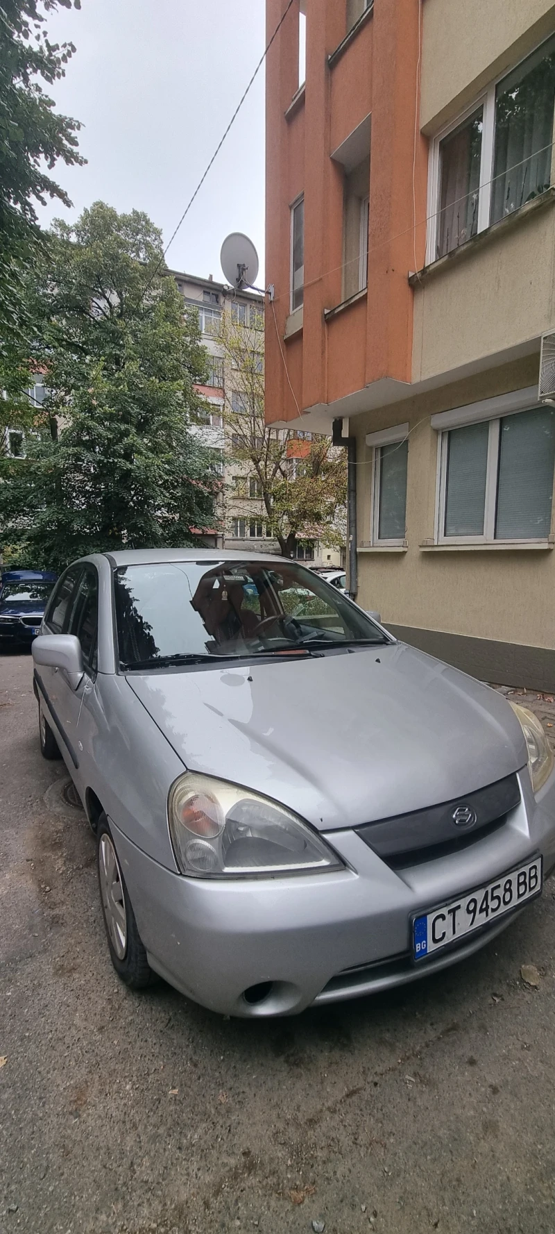 Suzuki Liana, снимка 8 - Автомобили и джипове - 47298696