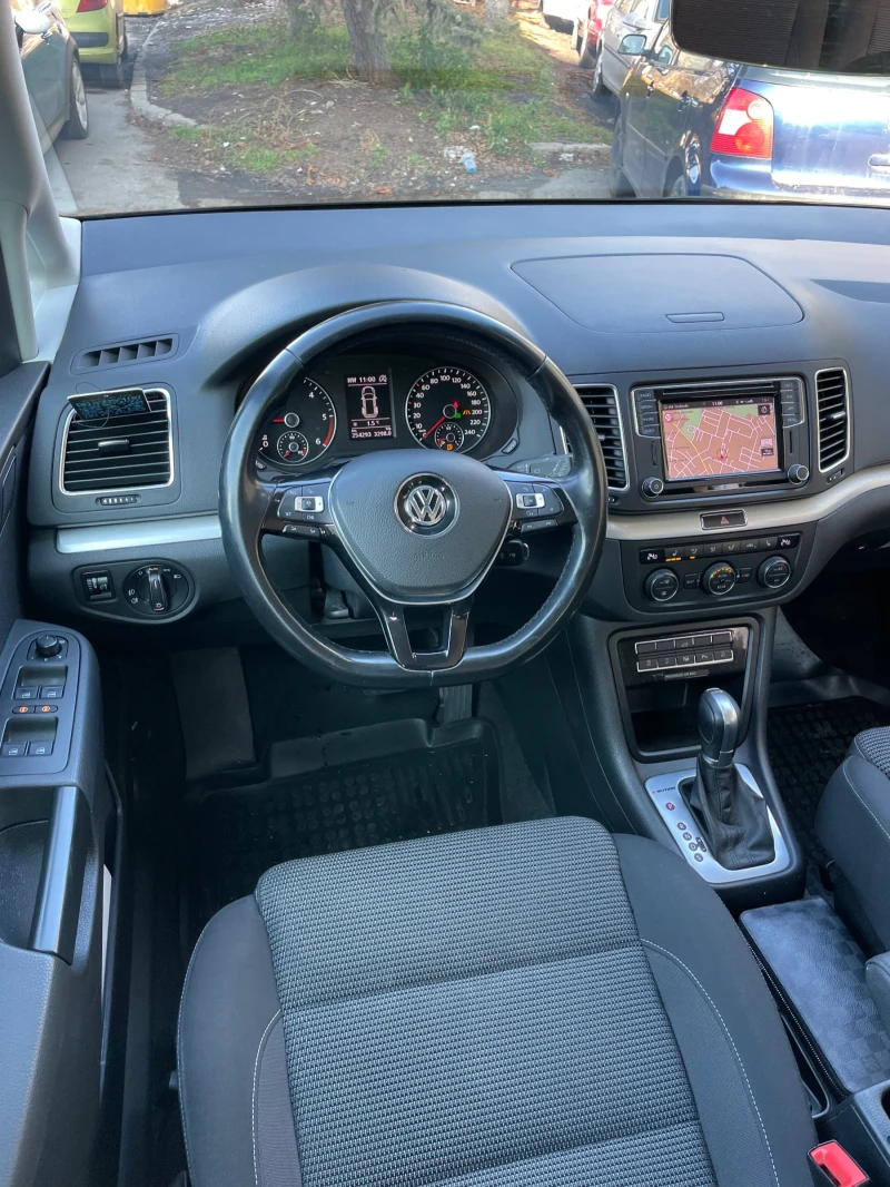 VW Sharan, снимка 6 - Автомобили и джипове - 48952229